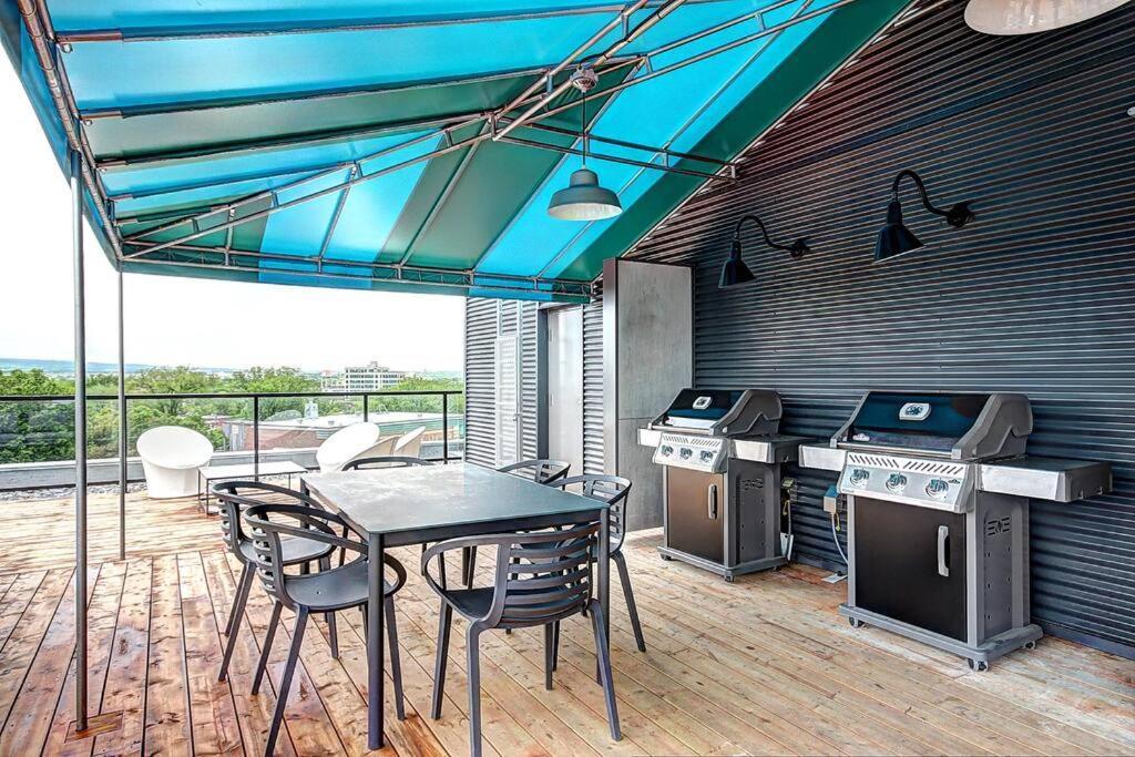Good Vibes Only -Modern And Spacious 2 Bedroom Condo 4 Beds Free Parking, Gym Québec Exteriör bild