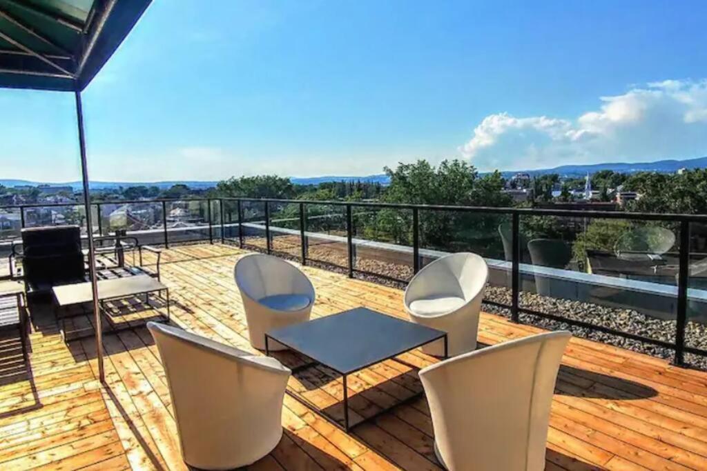 Good Vibes Only -Modern And Spacious 2 Bedroom Condo 4 Beds Free Parking, Gym Québec Exteriör bild
