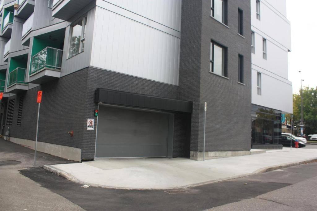 Good Vibes Only -Modern And Spacious 2 Bedroom Condo 4 Beds Free Parking, Gym Québec Exteriör bild