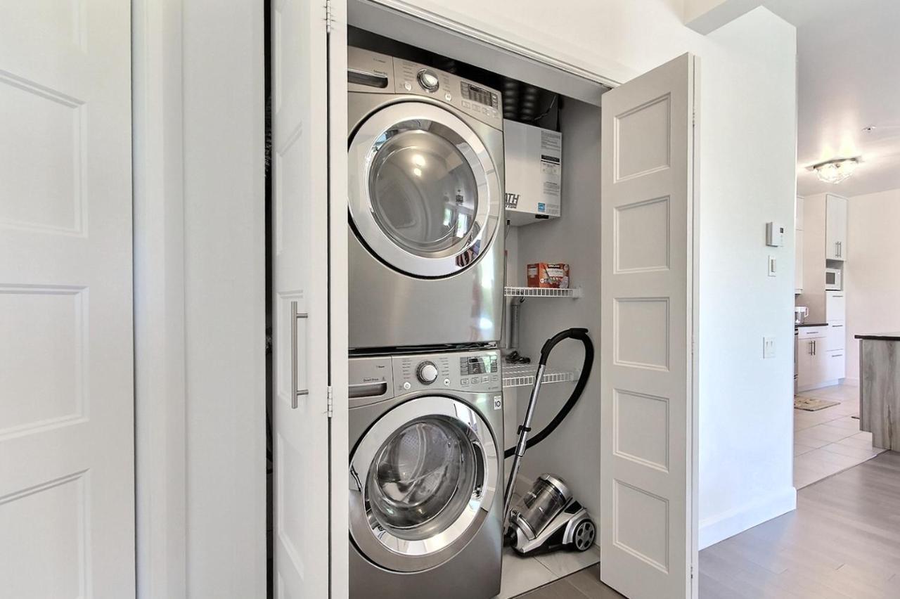 Good Vibes Only -Modern And Spacious 2 Bedroom Condo 4 Beds Free Parking, Gym Québec Exteriör bild